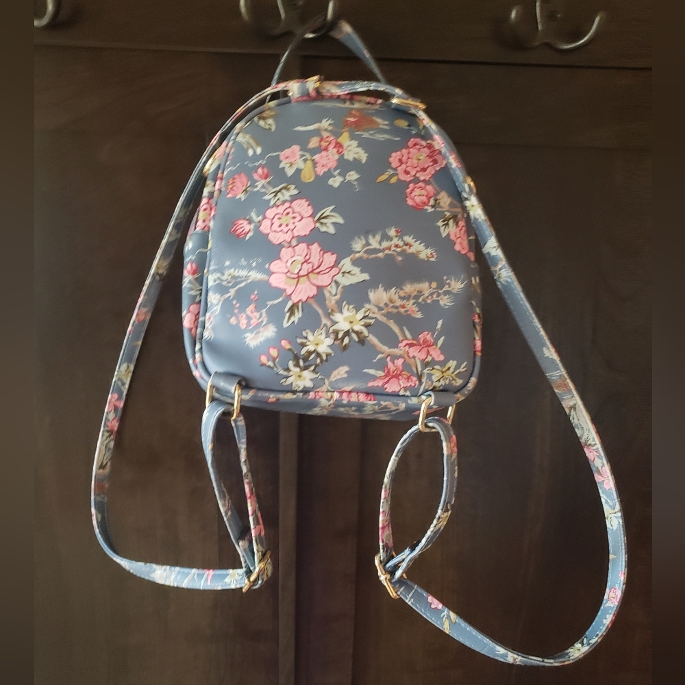Mini Floral Backpack Zip - Picture 3 of 3